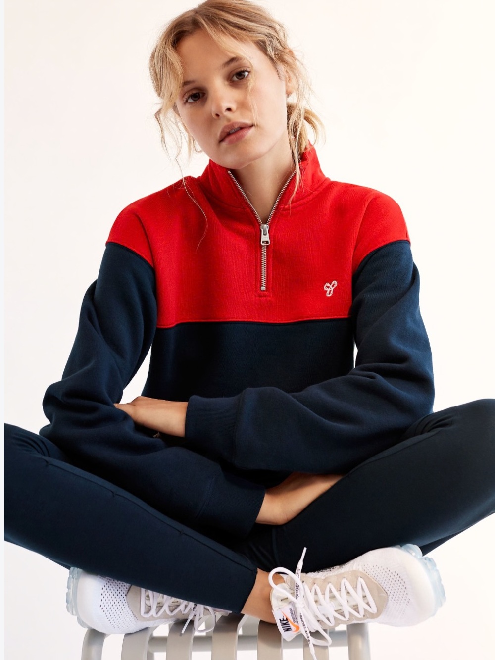 Aritzia TNA Red & Navy Blue Quarter Zip Sweatshirt Size Medium Cotton Blend